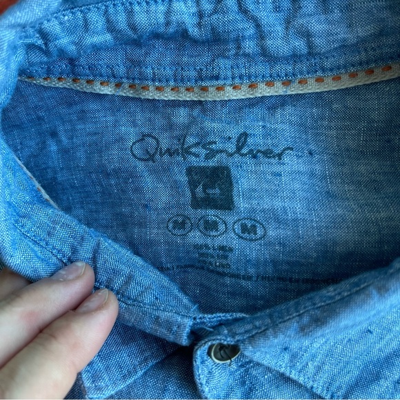 QuickSilver men’s button down shirt, size Medium - Picture 3 of 9